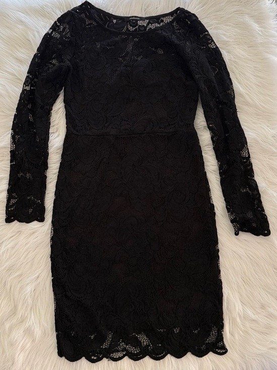 Dresses & Skirts - Black Lace Long-Sleeve Sheath Dress